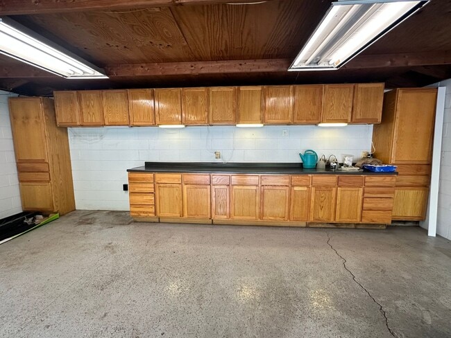 Building Photo - 1416 Hagen Rd