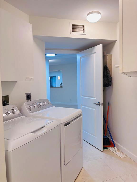Building Photo - 942 NW 92nd Terrace
