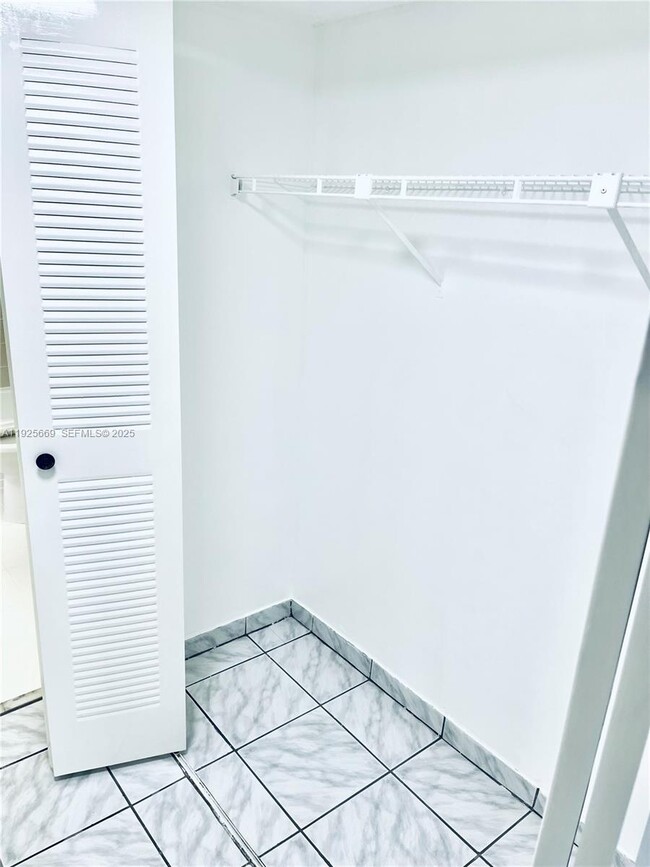 Building Photo - 6801 Harding Ave