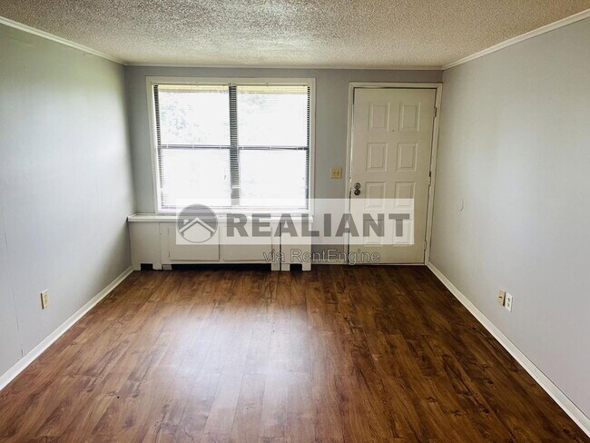 Building Photo - 405 Amhurst Dr