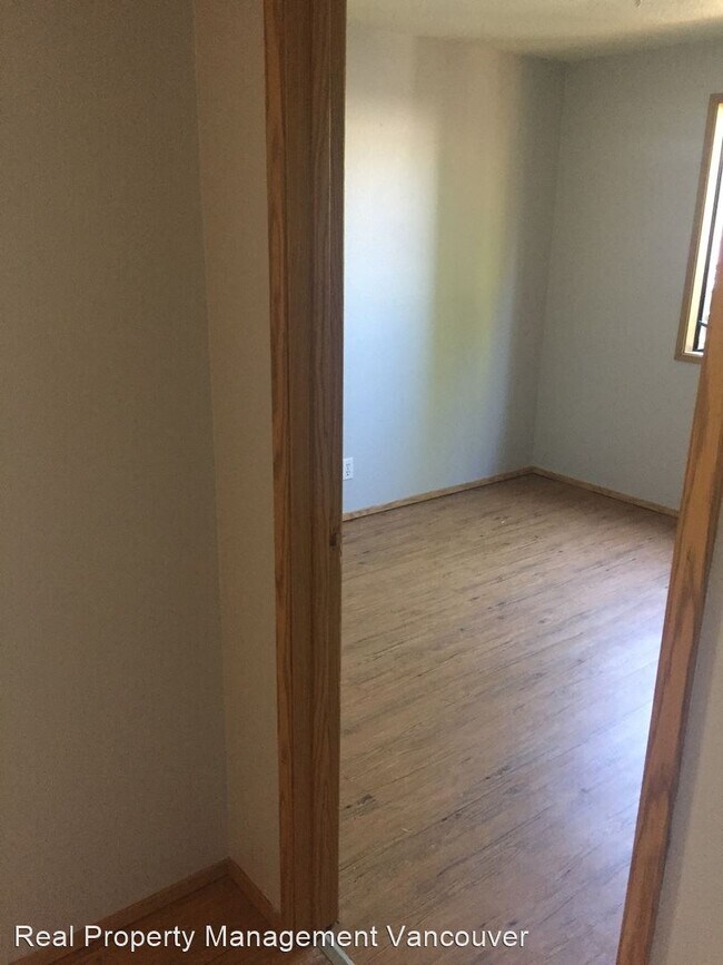 Building Photo - 7218 NE 16th Ave