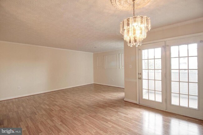 Building Photo - 2145 Wainwright Ct