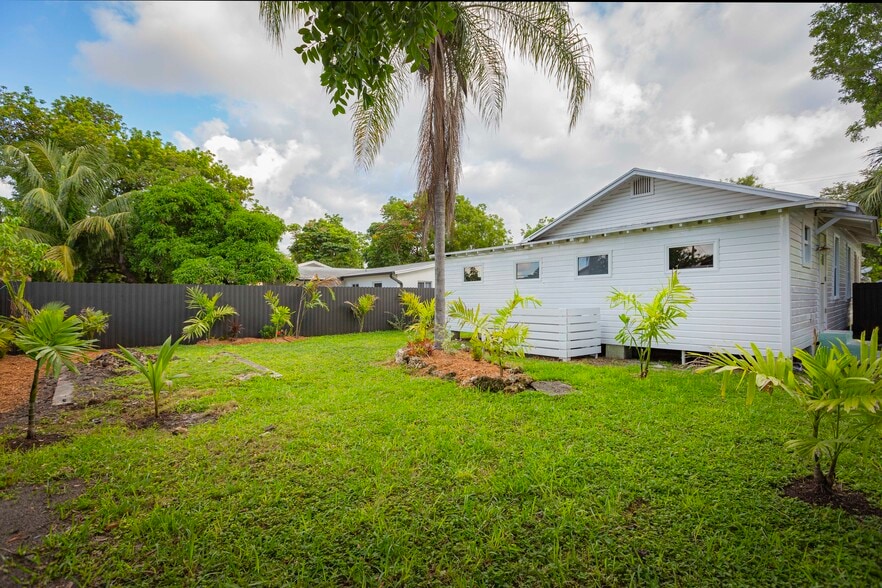 Building Photo - 3760 Frow Ave