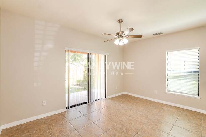 Building Photo - 1310 Windsor Lake Cir