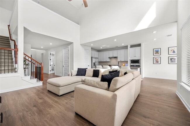 Building Photo - 116 Charro Ct