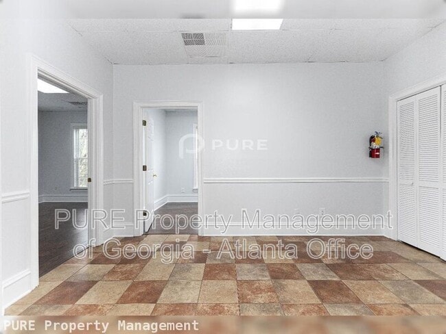 Building Photo - 7175 Jonesboro Rd