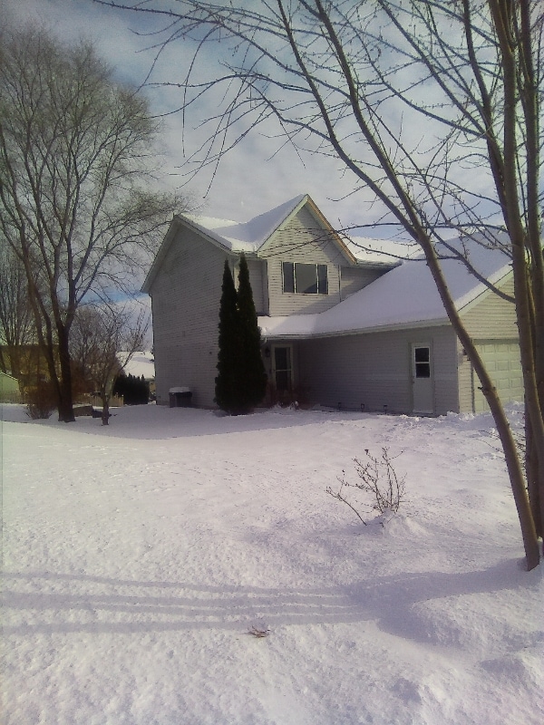 Building Photo - 1103 Autumn Dr