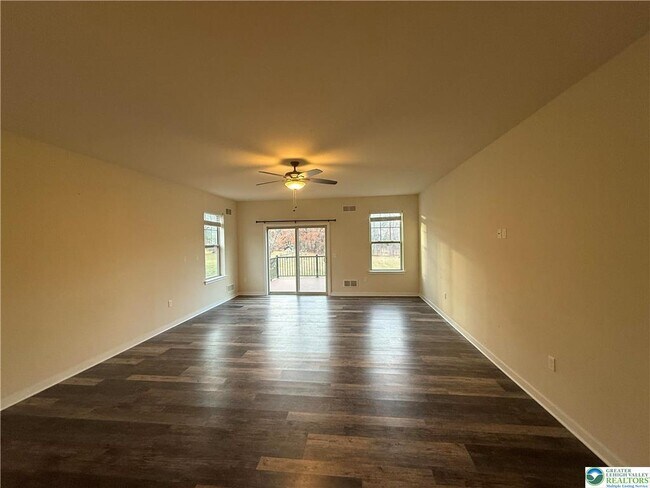 Building Photo - 39 John Alley