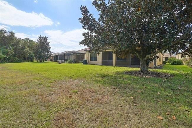Building Photo - 127 Silver Falls Dr