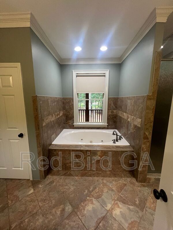 Building Photo - 168 Timberlake Dr