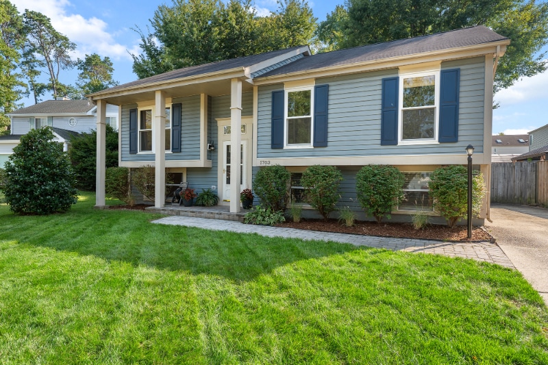 Building Photo - 1703 Long Tree Ct