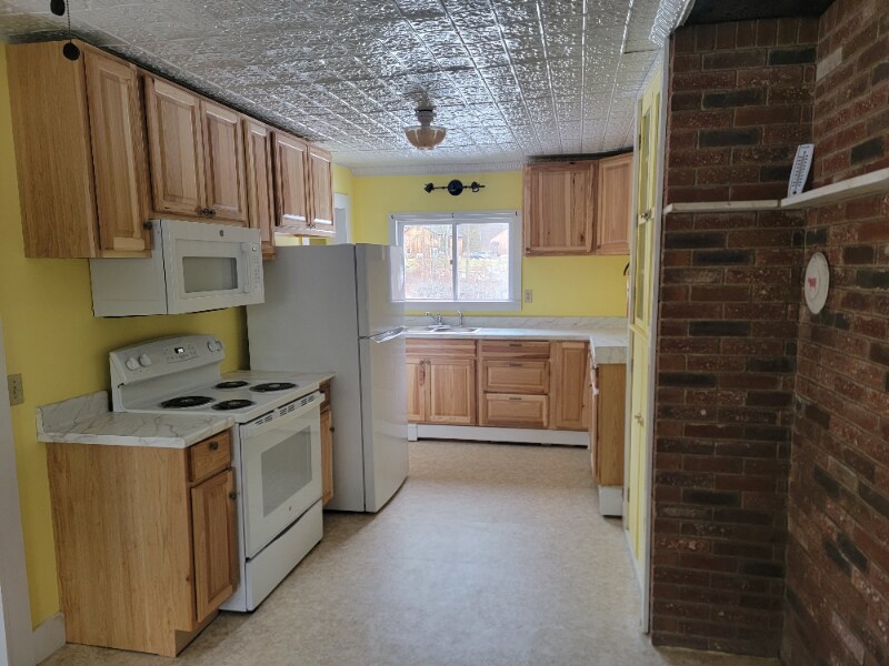 Building Photo - 164 Francestown Rd
