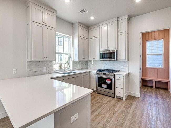 Building Photo - 29596 Memory Ln