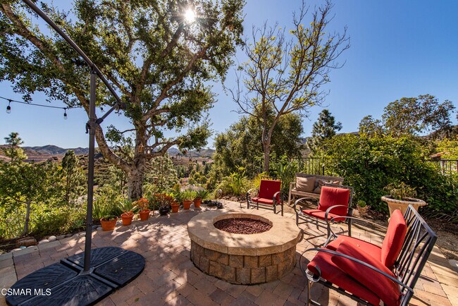 Building Photo - 2670 Grandoaks Dr