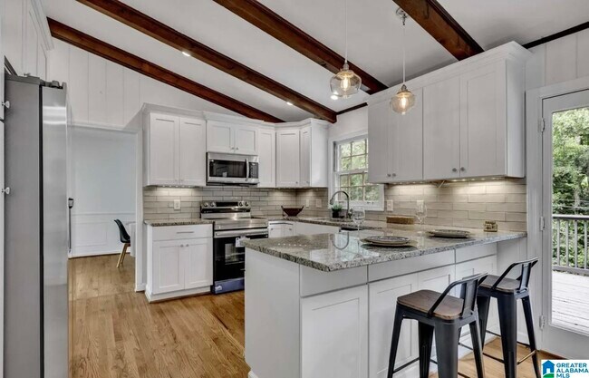Building Photo - 2836 Vestavia Forest Pl
