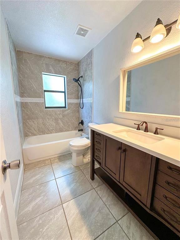 Building Photo - 1302 SE 18th Pl