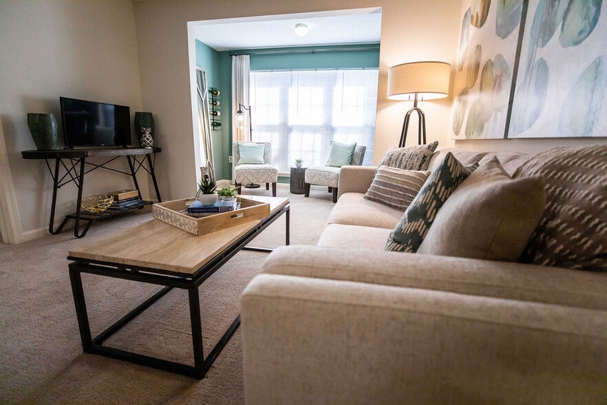 Building Photo - Salisbury Village at Castlewood