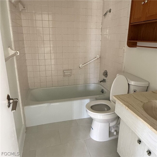 Building Photo - 26 Hamlin Ct