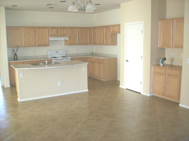 Building Photo - Rancho Bella Vista