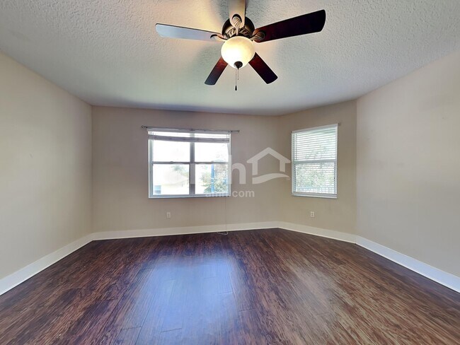 Building Photo - 6405 Oyster Island Cove