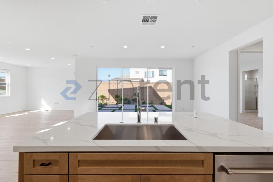 Building Photo - 75249 Buckley Dr