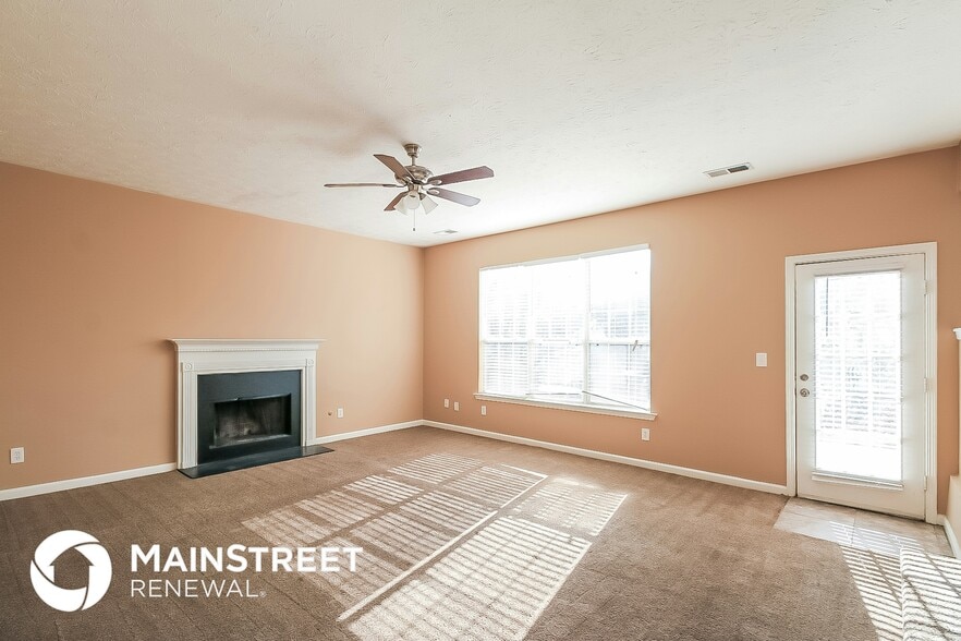 Building Photo - 2095 Sugar Creek Falls Ct