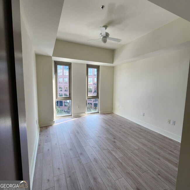 Building Photo - 1100 Howell Mill Rd NW