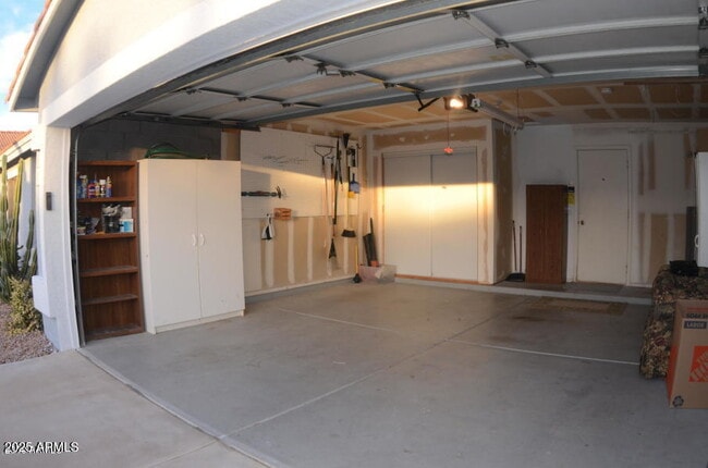 Building Photo - 837 N Sailors Way
