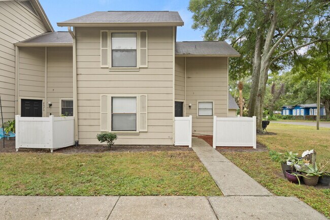 Building Photo - 2558 W Bird St