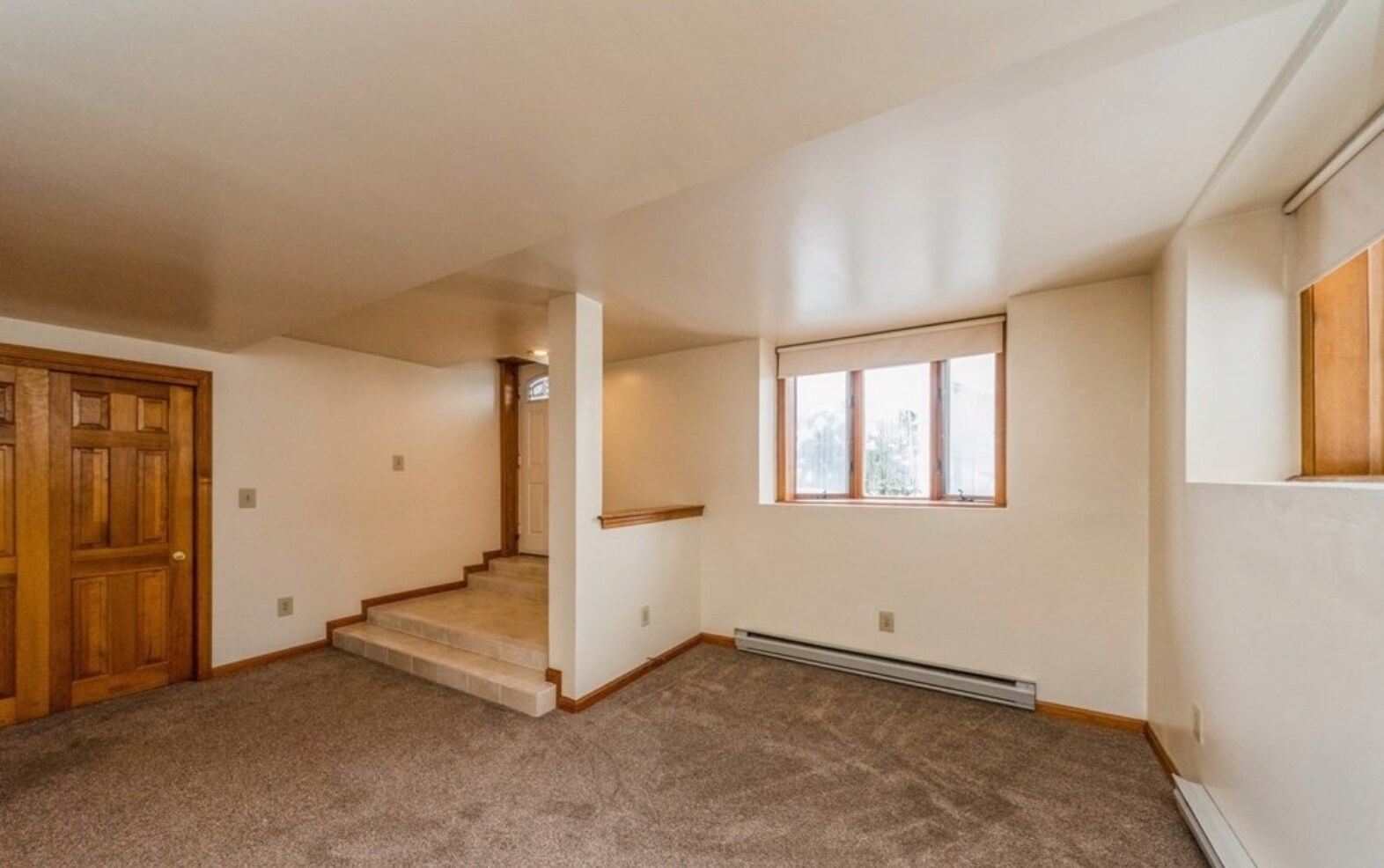 Building Photo - 996 Pleasant St