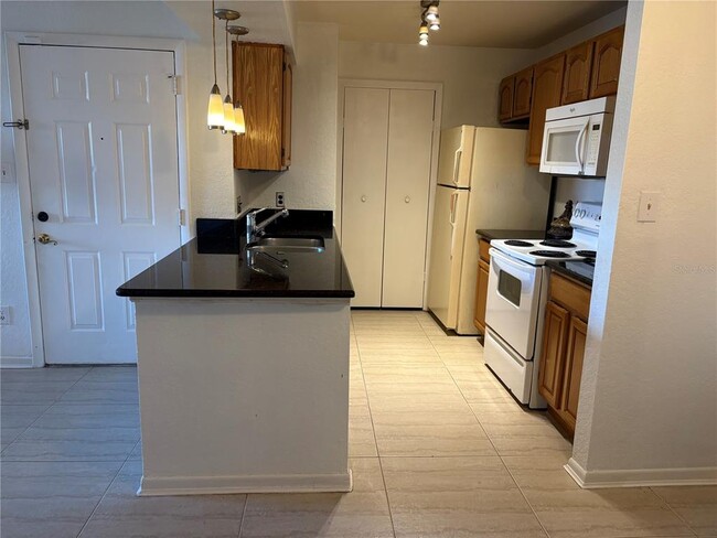 Building Photo - 5601 Rosebriar Way