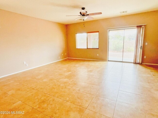 Building Photo - 11786 W Fordson Dr