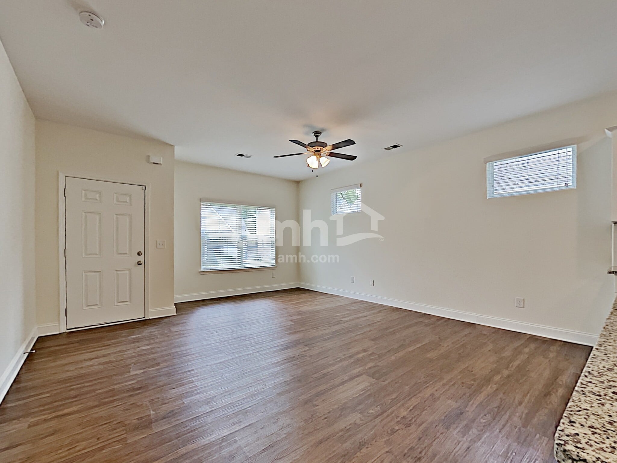 Building Photo - 104 Cobblestone Dr