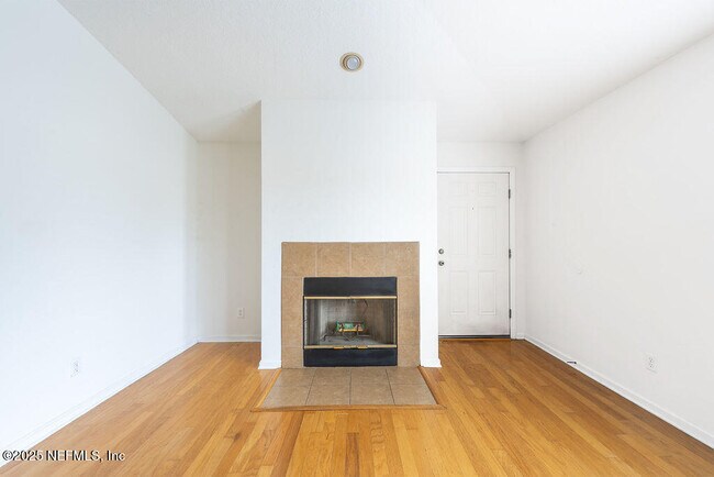 Building Photo - 168 Jardin De Mer Pl