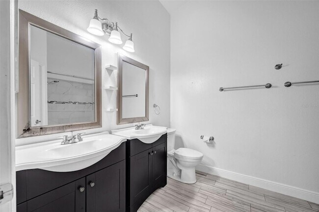 Building Photo - 6127 Bayside Key Dr