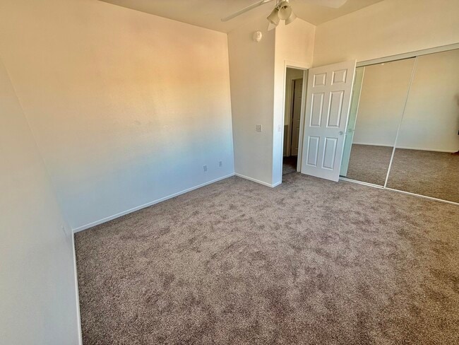 Building Photo - 13827 Luis Dr