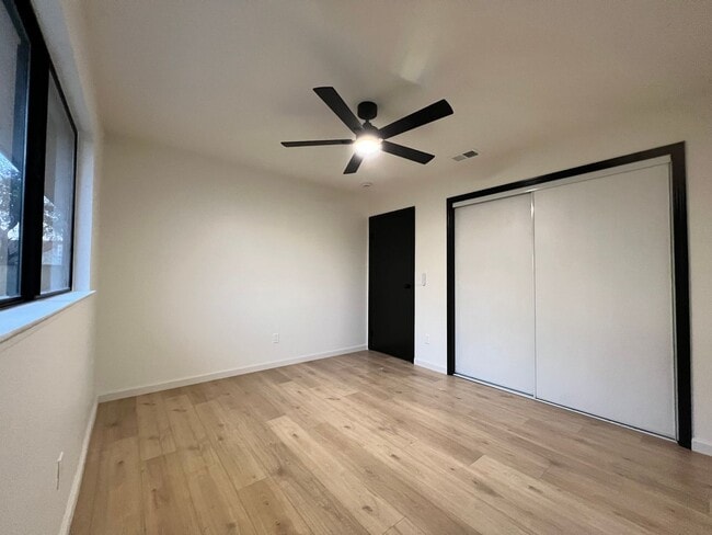 Building Photo - Beautiful 3-bedroom for rent- West Side