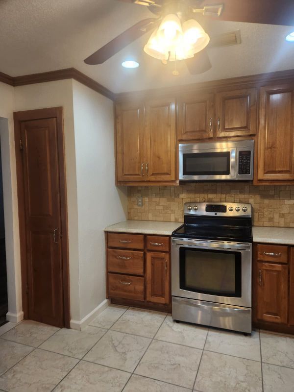 Building Photo - 4156 Palmdale Dr