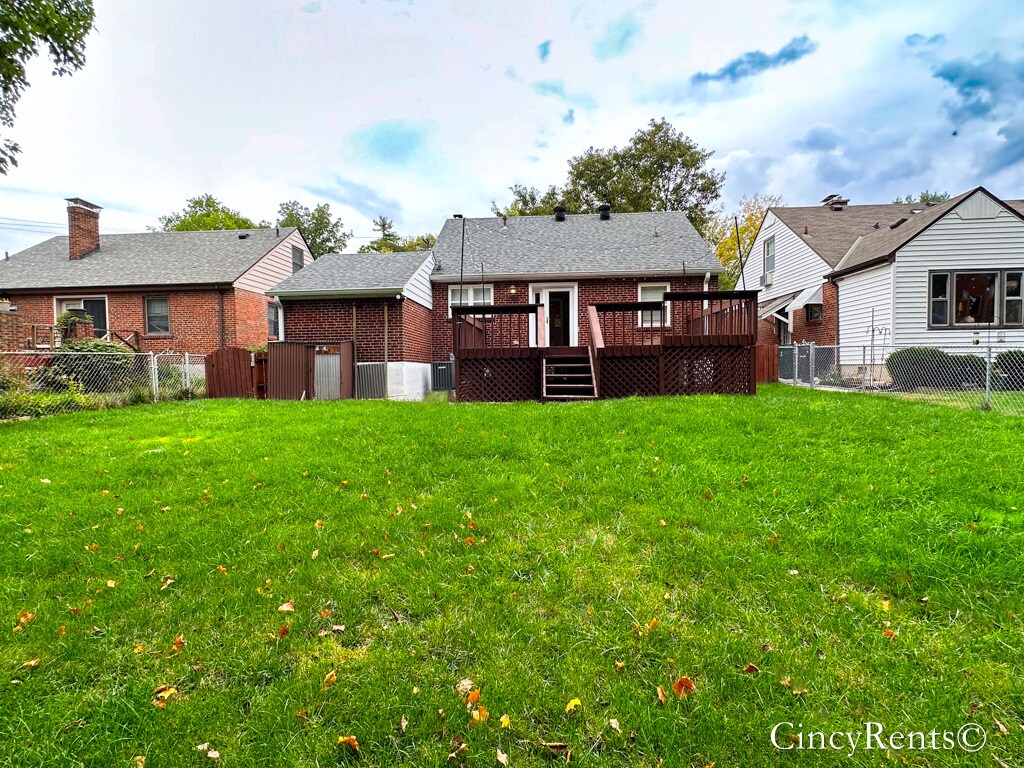 Building Photo - 4117 Paxton Ave