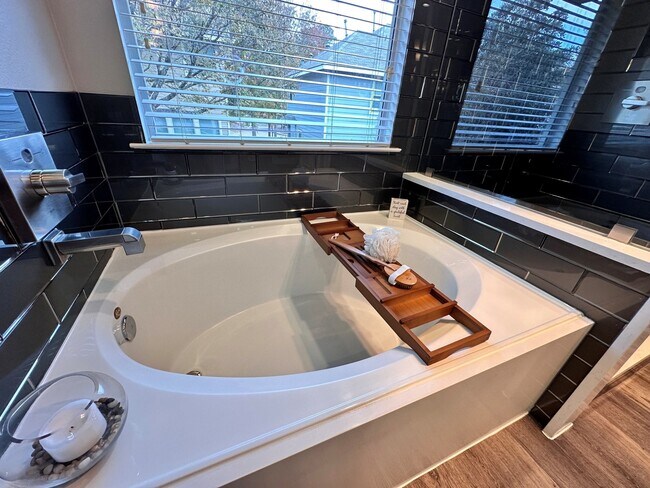 Building Photo - 46 Summer Haze Cir