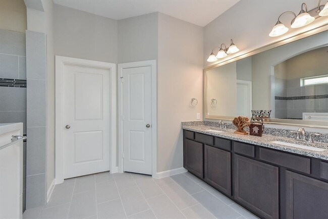 Building Photo - 11107 Bluewater Lagoon Cir