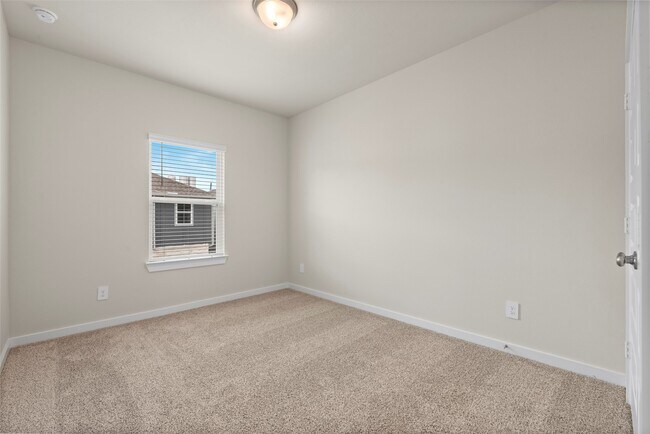Building Photo - 10013 Rustic Charm St