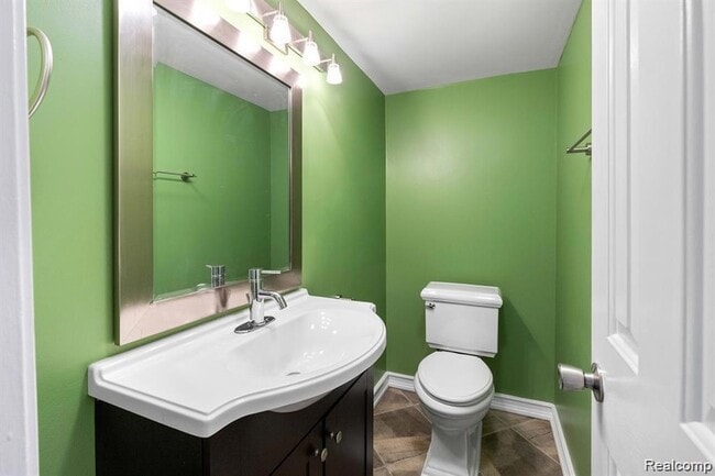 Building Photo - 1985 Peerce Ct