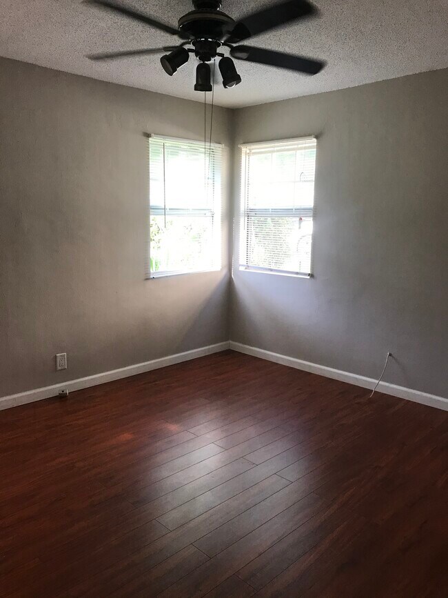 Bedroom - 722 Raleigh St