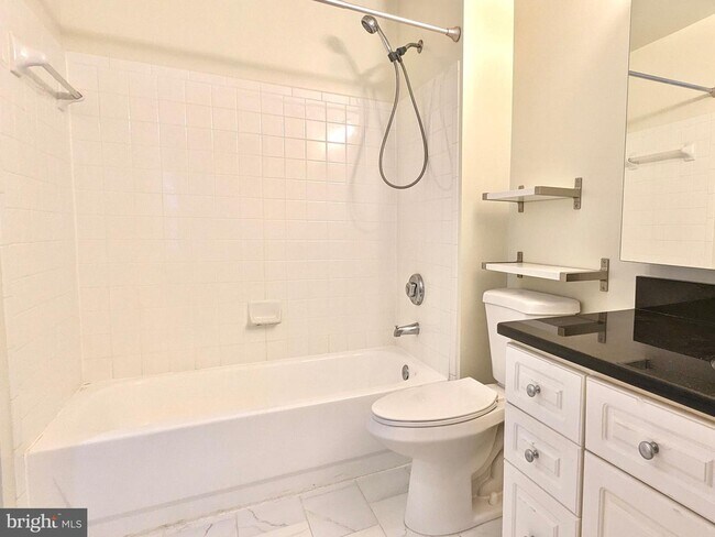 Building Photo - 5563 Seminary Rd