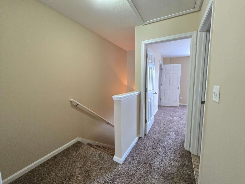 Building Photo - 5D Blackjack Way