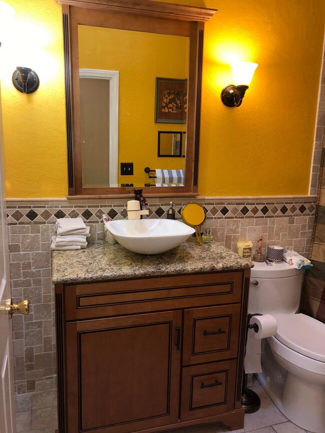 Building Photo - Gorgeous Furnished Oasis in Las Vegas Avai...