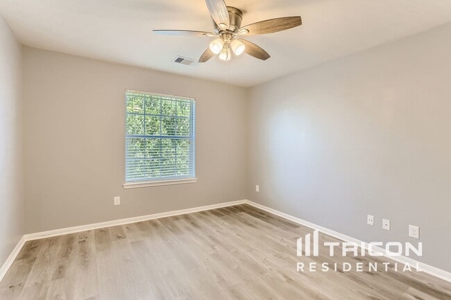Building Photo - 24547 Bella Veneza Dr