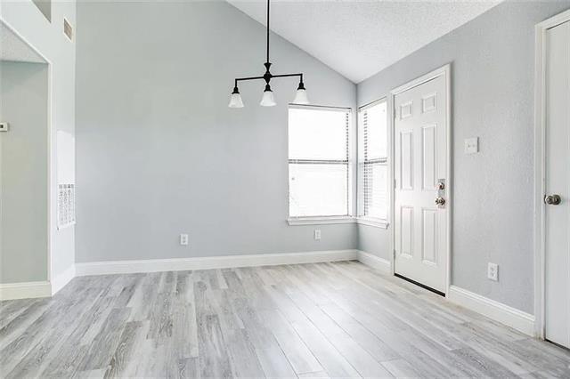 Building Photo - 1510 Gardenia Dr