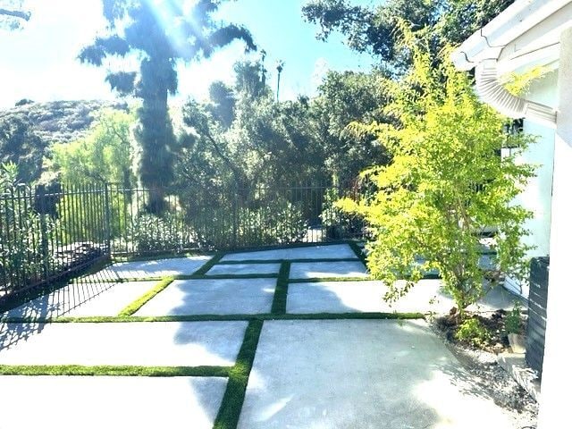 Building Photo - 22421 Mulholland Dr